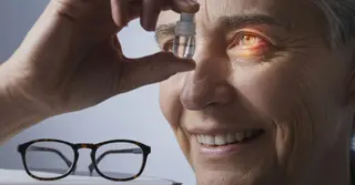 অস্ত্রোপচার ছাড়াই চোখের ড্রপে ফিরবে দৃষ্টিশক্তি!